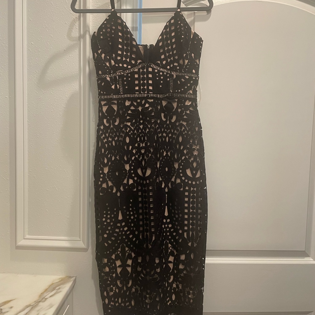 Gianni Bini Black Lace Midi Dress